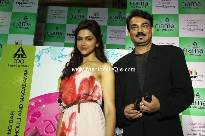 Deepika-Padukone-and-Wendell-Rodricks-at-the-launch-of-Fiama-Di-Wills