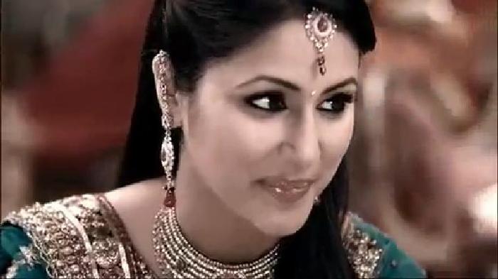 sKd7P - Hina Khan new 2