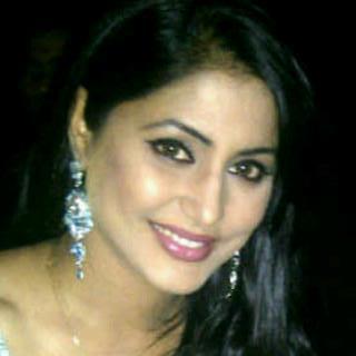 Z9sKu - Hina Khan new 2