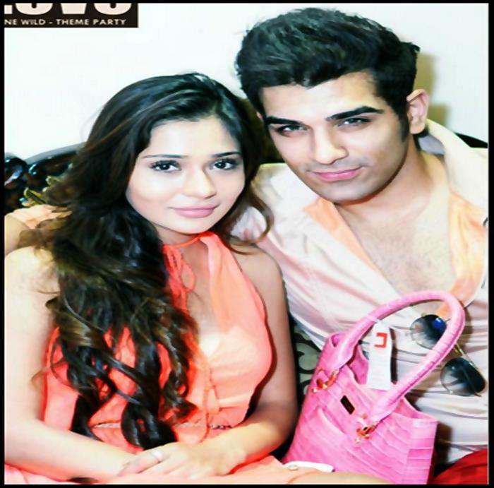 308869_380032078744925_562233549_n