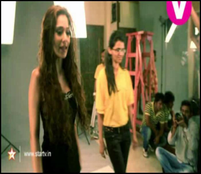 548819_394867713928028_270396052_n