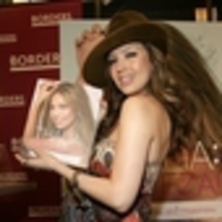 thalia-410941l-thumbnail_gallery