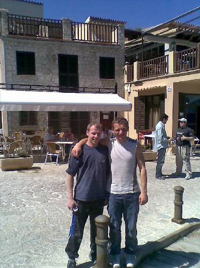 In 2009 Port de  Valldemosa; la  munca  impreuna cu fratemiu Marius si Beni la Sorin Cupar.
