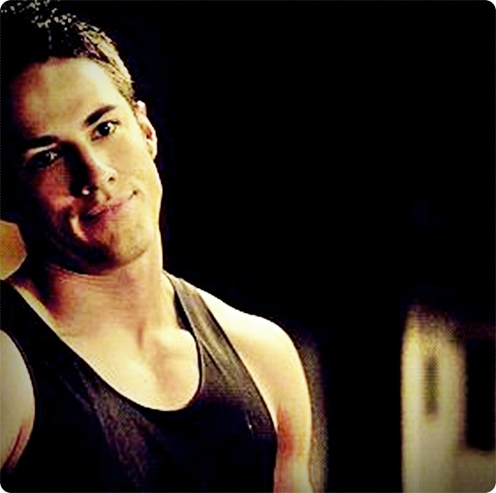 ~ ; eu ma holbez shy imi e de`ajuns momenthan;;_]