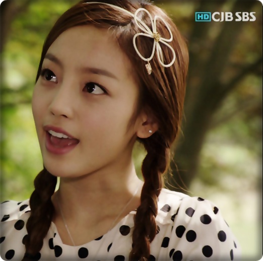 xD .. Dc ? :> E chiar confortabil acii :))) ;))