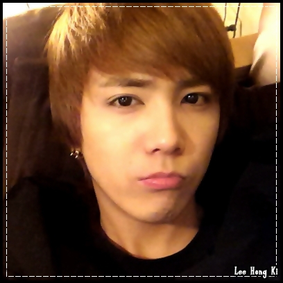 >> Mhm.. dar.. voi sunteti atat de triste.. incat.. mai ca le`as duce inapoi.. :| ..