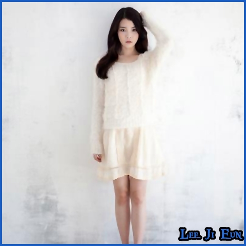 ☻ ...Sau..mai bine langa fereastra..:).. Ahh.. Hara.. GD.. :-s..