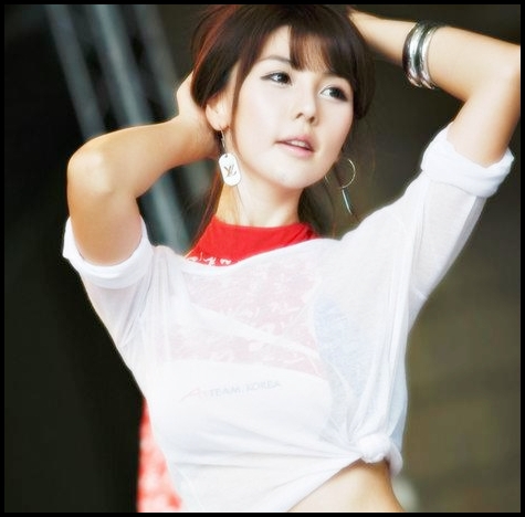 Hello si bye :-h Nu stiu, intreab-o :| [Joon]