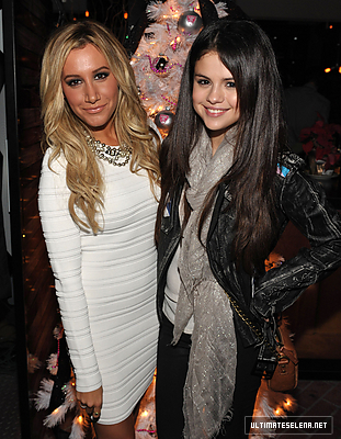 normal_13~35 - xX_With Ashley Tisdale at the Blondie Girl Productions holiday party
