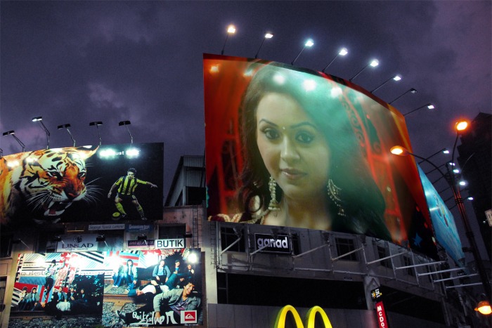 *RaGiNiNaNdWaNiIsThEbEsT* - poze editate cu ragini nandwani