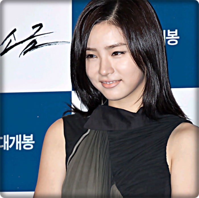 ♥ ..Atunci sa`l facem..:)) ..Buna Iu, hellow Ki.:) ..decoratiuni cu ce?:))