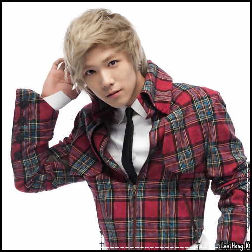 >> [intra cu bagaje] ..AnDD... TADA!!!..[aratand spre usa] ..