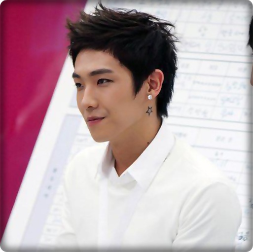 - Pff :-j Pe acii`sa pute a dragoste :)))