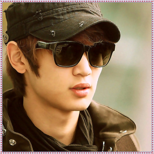 @. Bye Yesung.. La.. Hara? :| ..Din cate stiu eu.. e cu GD.. sunt informat, bre..
