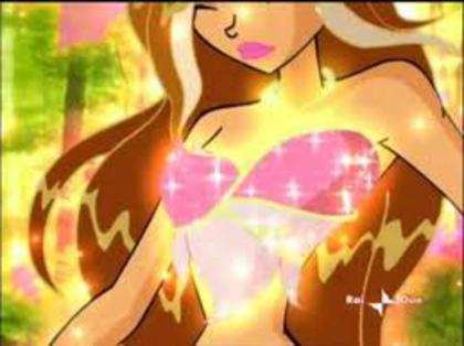  - winx transform flora belvix