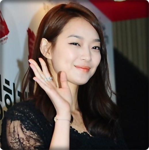 .x Annyeong .. !! .x
