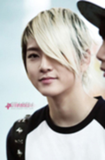 te astepta Elena afara