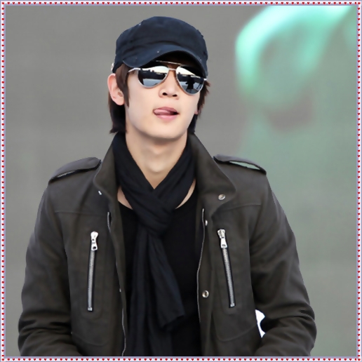 @. Matinali, huh? ..|se pune jos| ..HyunA?.. cap? ..Par roz?.. :-?