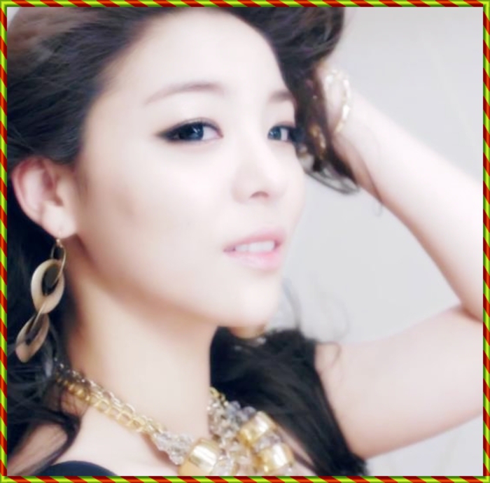 →Sorry...dar si eu stau pe canapea...si nu am de gand sa ma misc de aici :-w