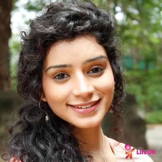 (1) - Sukirti kandpal New Look