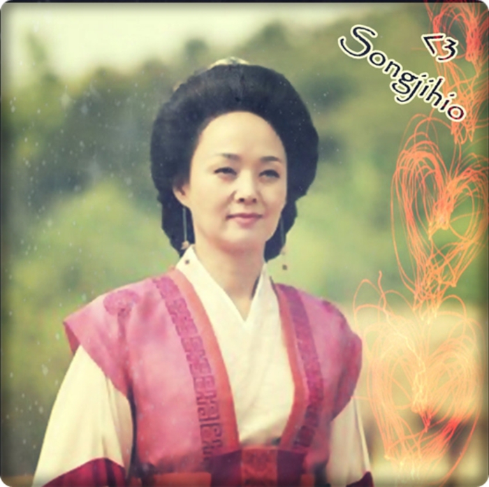 `♡ → ♥`Preoteasa I : Songjihio - a - This is my Royal Family on site - k