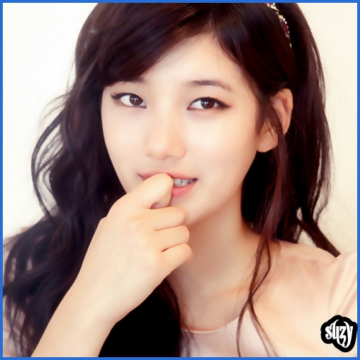 . Pe fotoliu e Yesung oppa..iar pe canapea..ei bine ;;)..e mai bine aici :)