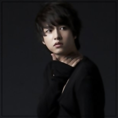 ;- Eu..Jong Jin.. Yesu.:|..Eu..hai sa vorbim maine..okey?:-s..|o imbratiseaza|.
