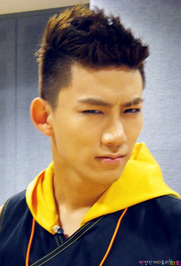 Dar,nu poti iesi afara?