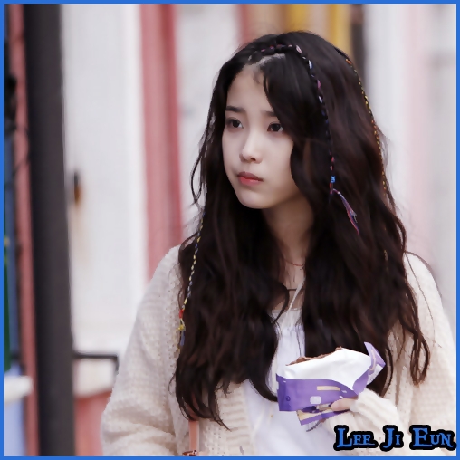 ☻ ..Ah.. |mananca| spunetii lui Jae.. sa nu mai caute esarfa.. :)).. byee.:).. |pleaca| ..