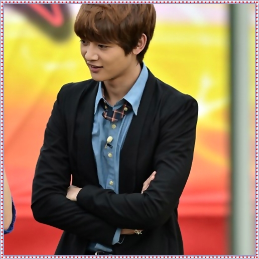 @. ..8-| ..BOA.. te`am bagat eu in seama? ..Ti`am spus eu ceva? ..8-| ..Tu te`ai bagat.. deci..