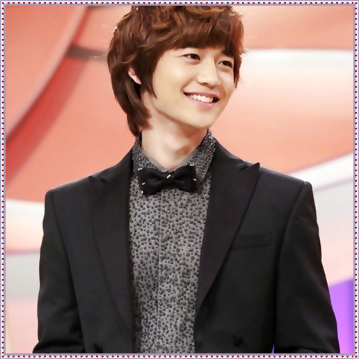 @. Cine a inceput? ..Tu.. deci.. cine strica Craciunul..? ..Voila.. Tu!..:d