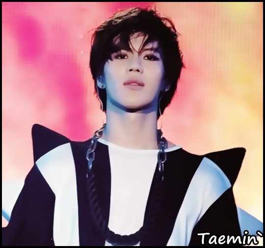 x. *intră în casă* hell..hmm..am venit într-un moment nepotrivit? :-s