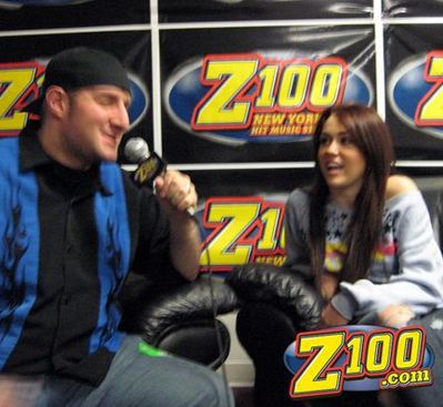 normal_4 - Talking to JJ at Z100 New York Backstage on Tour 2009