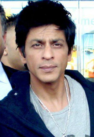 Dc te uiti in alta parte cand Hrithik e in fatza ta ?