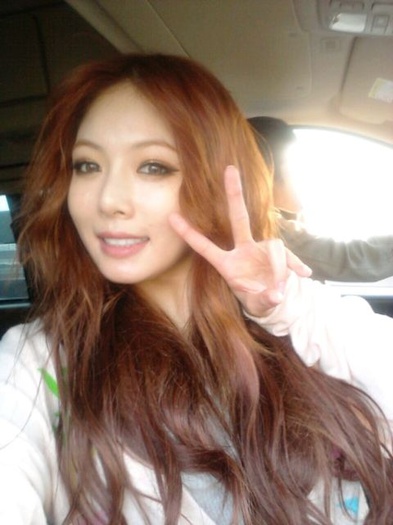 hyuna-unveils-new-lion-hairstyle_yyahi_3 - Hyuna din gamgauna style