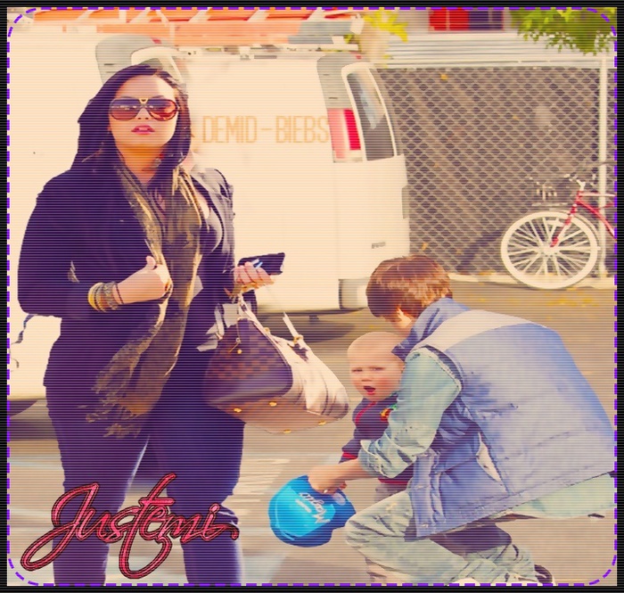 H: Doamne, nu mai scap de ``paranoii`` astia?!  J: Credeam ca te-ai invatat!