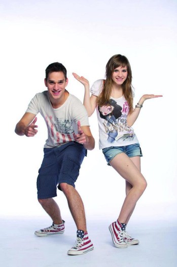 60552_134739260010897_1928547695_n - xxCristina si Vladxx
