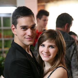 77077_315843535195966_421800101_n - xxCristina si Vladxx