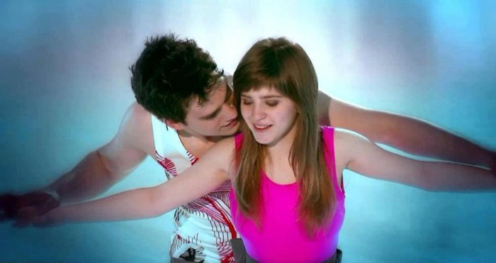 375683_392935707420153_17649481_n - xxCristina si Vladxx