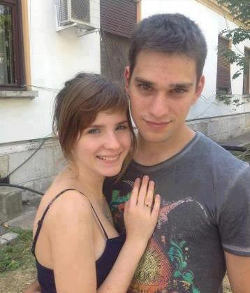 418508_392944300752627_514238962_n - xxCristina si Vladxx
