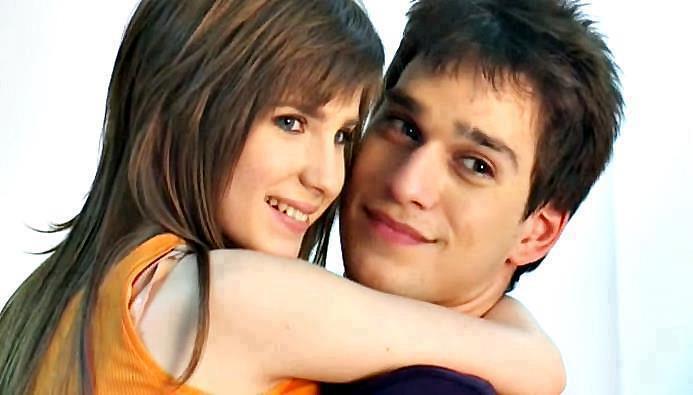 531175_392935810753476_1709507065_n - xxCristina si Vladxx