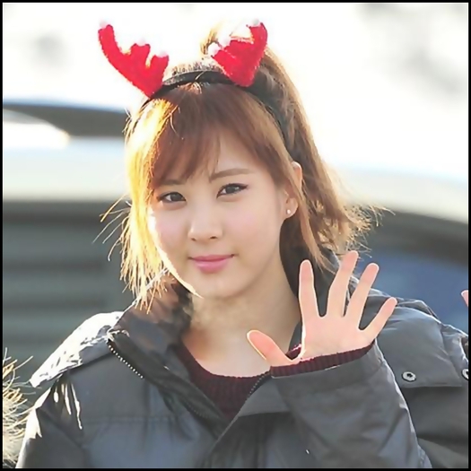 #intra#Hey Taee ;;).Onew mi-a dat sa-ti aduc asta..Azi dc nu ai trecut pe la mn inainte sa pleci?:(