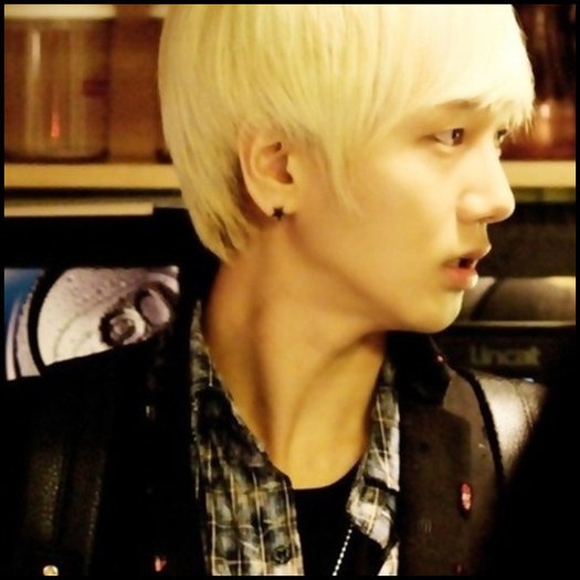- o.O...SeoHyun? :| o.O