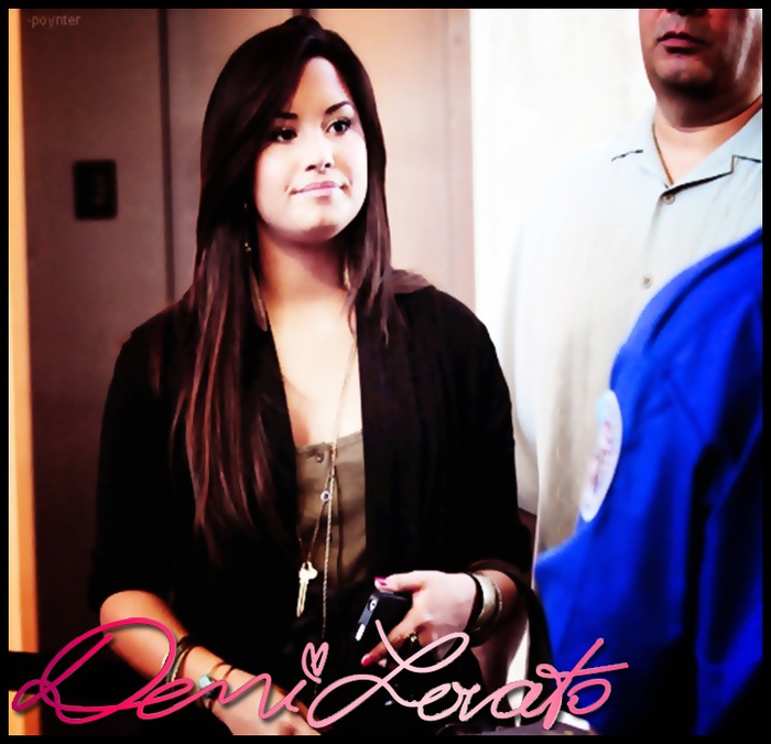 - Mda`... ca mult iti mai pasa tie. [spuse incet incat s-o auda Kristen]