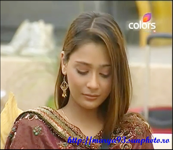  - SARA KHAN NEW PIC 6