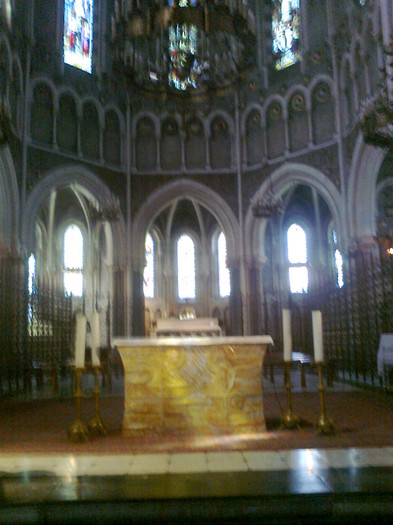 LOURDES (56); orga mica
