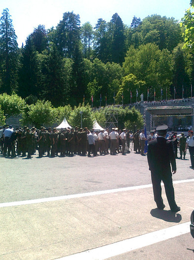 LOURDES (69)