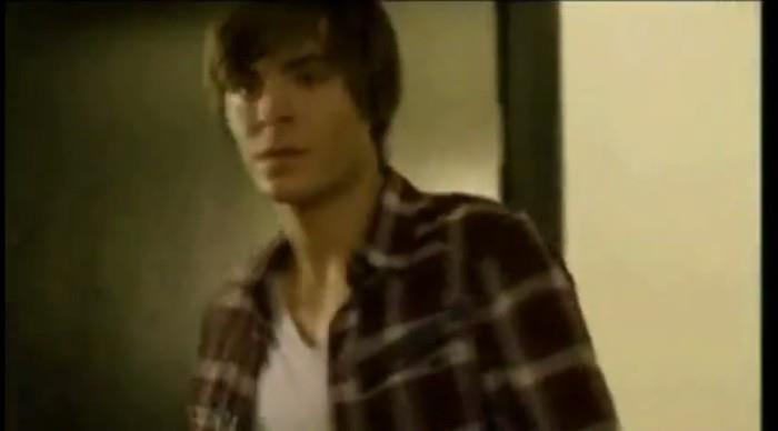 Da, da sefu.Am inteles [si iesi afara]