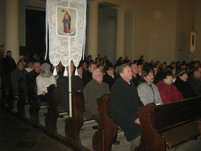 lume multa in biserica - Revelion -2012 -Wiena -Donaudelta