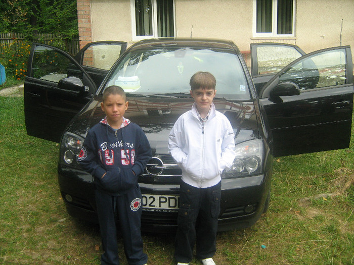 twinty 012 - Familia